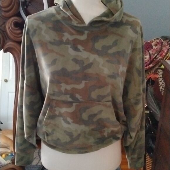 American Eagle   - Picture 1 of 4